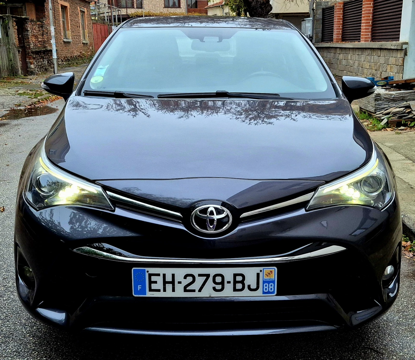 Toyota Avensis 1.6d4d-EXCLUSIVE-нави-6скорости-japan - изображение 2