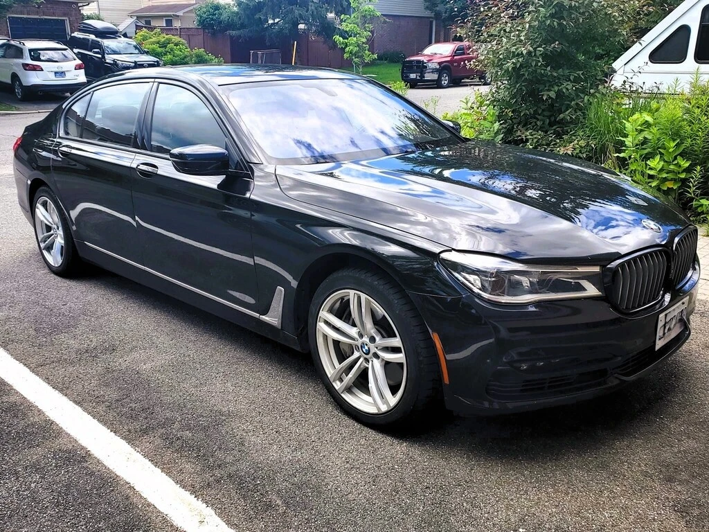 BMW 750 * 4dr Sdn 750Li xDrive AWD * CARFAX * ���� �� �� | Mobile.bg � ����������� 2