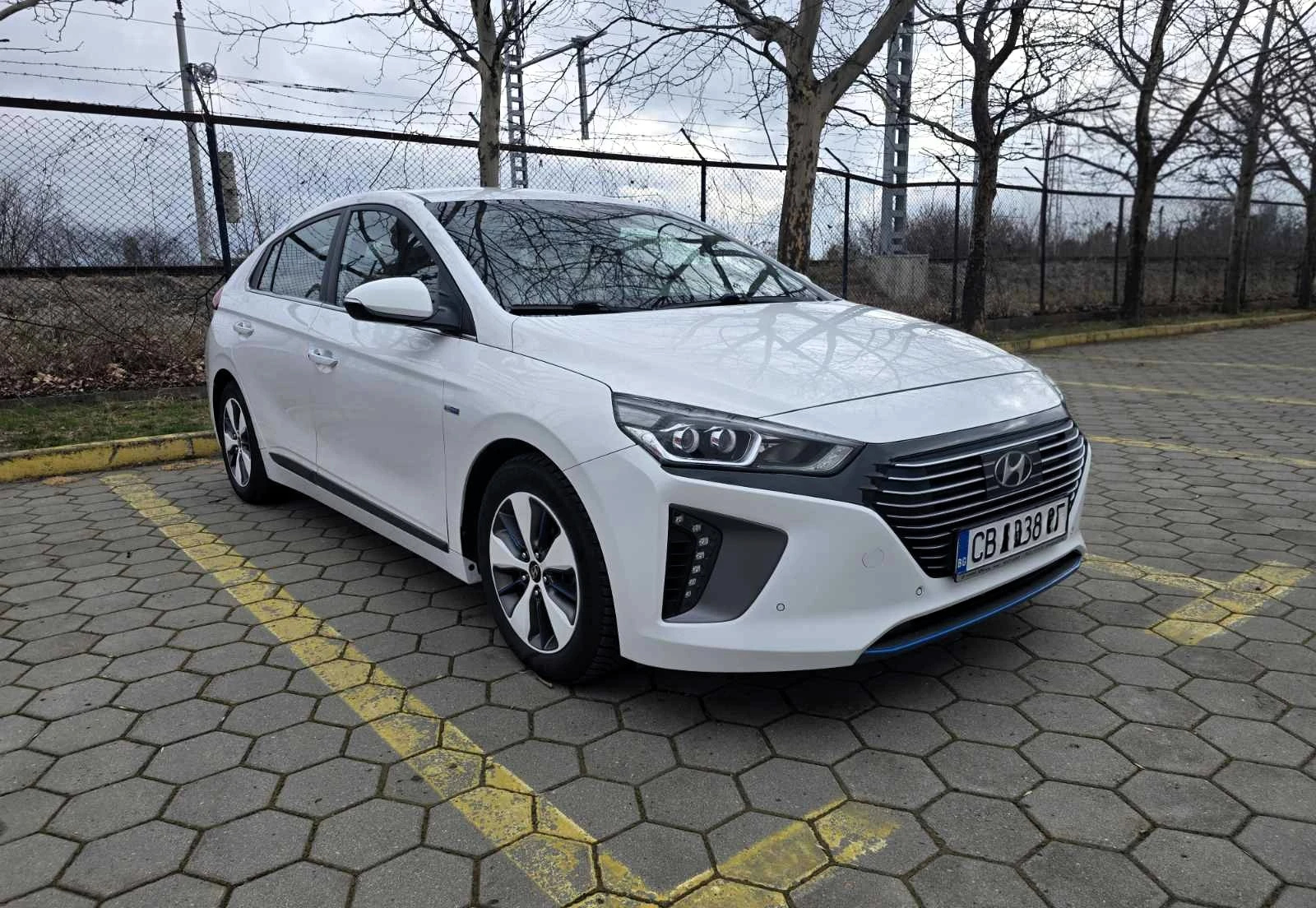 Hyundai Ioniq 1.6 GDI PHEV / PREMIUM | Mobile.bg � ����������� 3