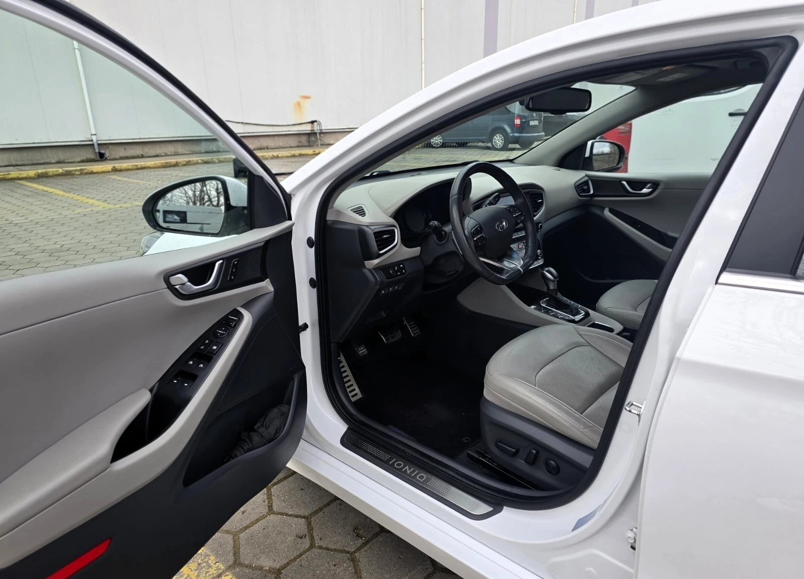 Hyundai Ioniq 1.6 GDI PHEV / PREMIUM | Mobile.bg � ����������� 10