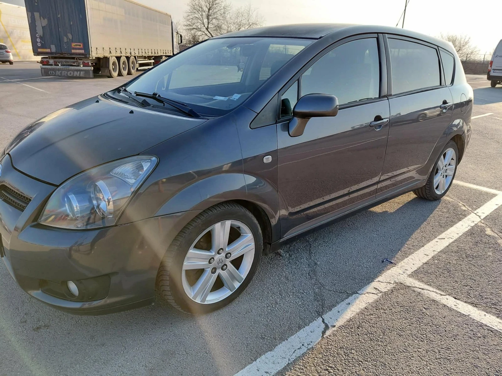 Toyota Corolla verso Ван, снимка 2 - Автомобили и джипове - 53825247