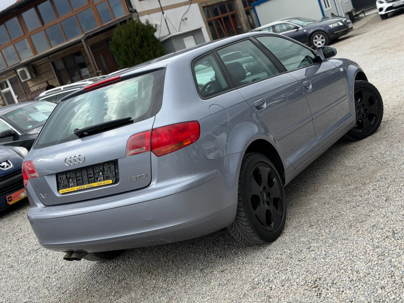 Audi A3 1.9TDI 105кс SportBack КЛИМАТРОНИК ПОДГРЕВ, снимка 6 - Автомобили и джипове - 53904291