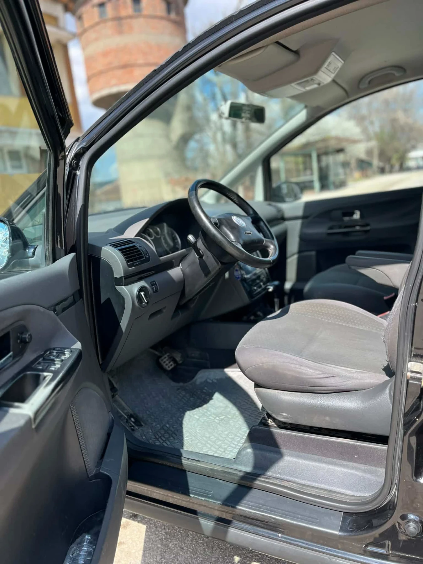 VW Sharan 1.8 турбо 150 кс 2005 г с газ, снимка 7 - Автомобили и джипове - 54208053