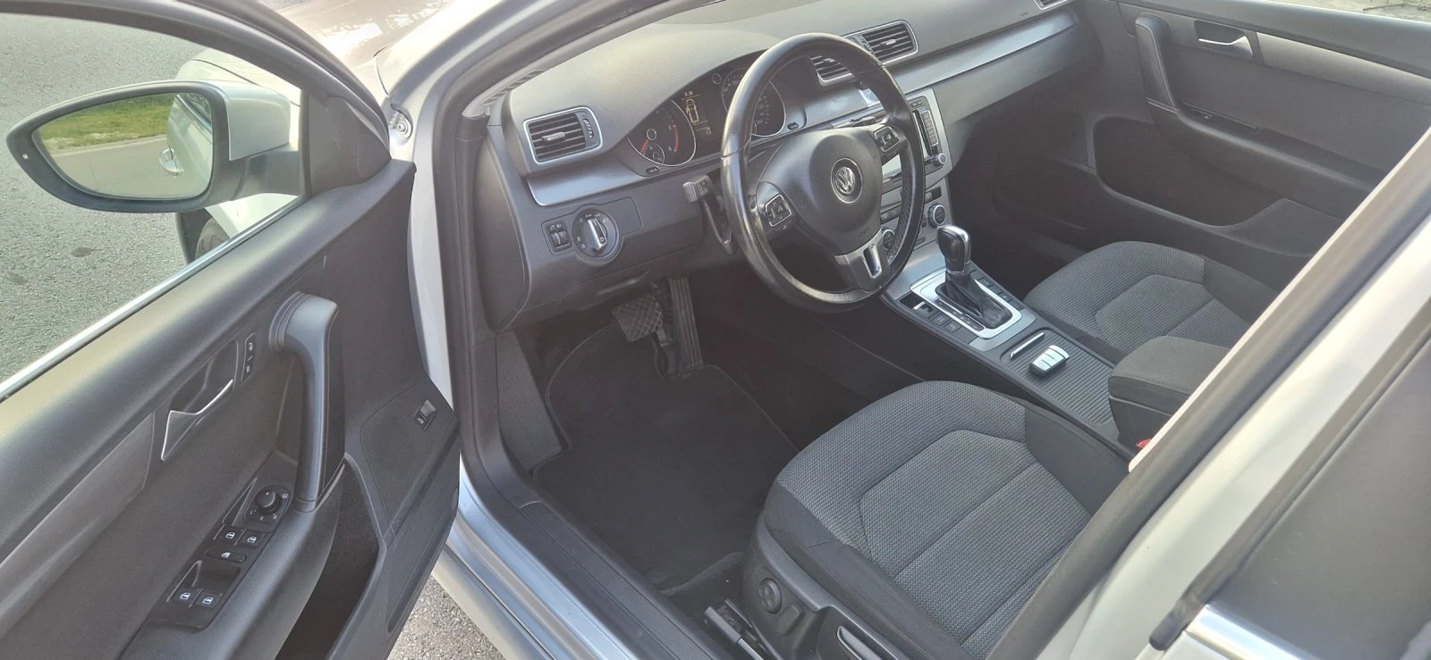 VW Passat 2.0 TDI, снимка 12 - Автомобили и джипове - 54470948