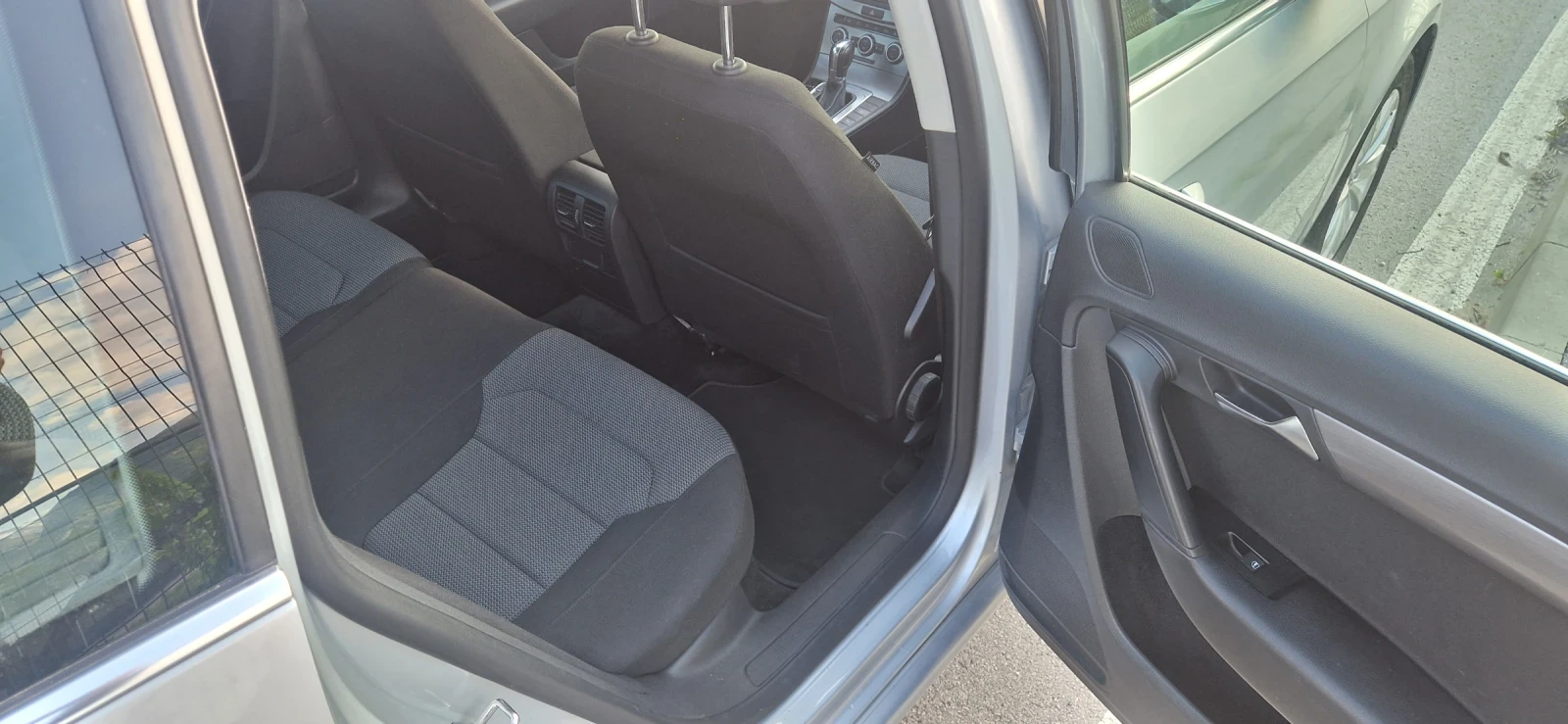 VW Passat 2.0 TDI, снимка 9 - Автомобили и джипове - 54470948