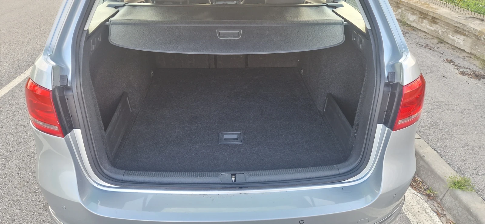 VW Passat 2.0 TDI, снимка 11 - Автомобили и джипове - 54470948