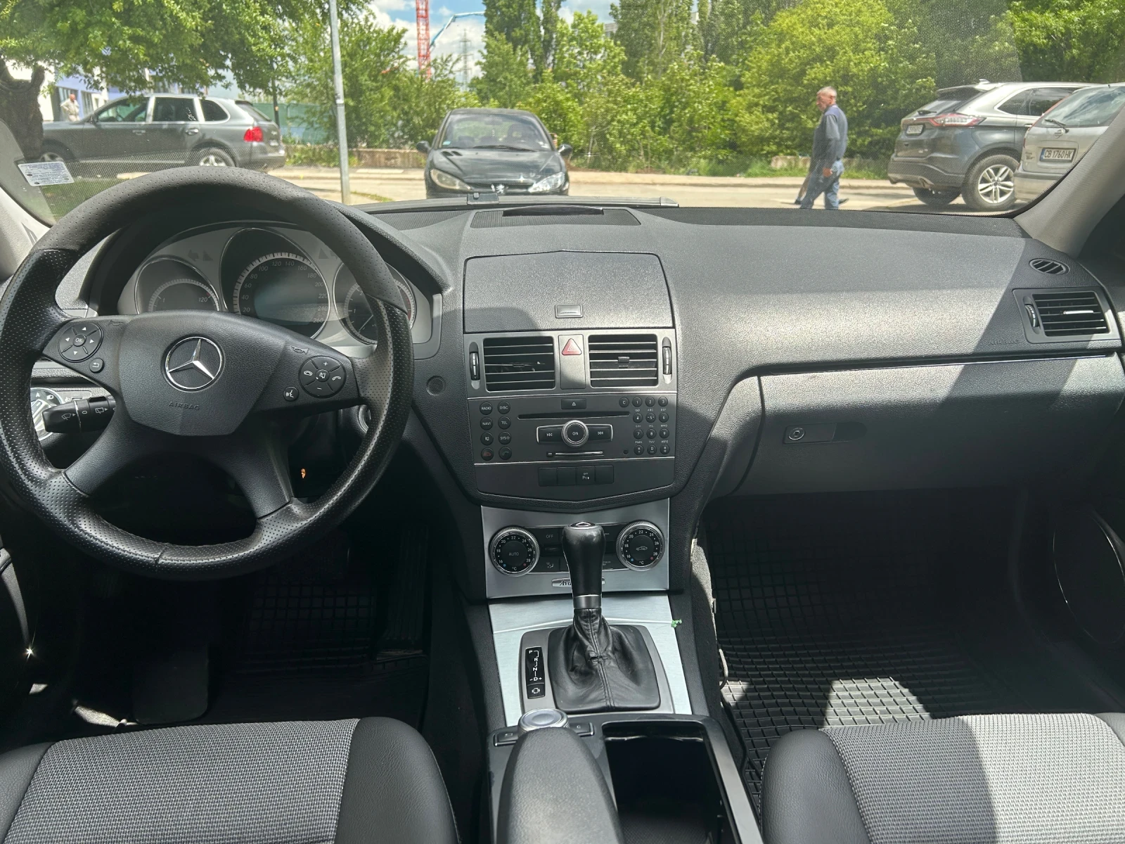 Mercedes-Benz C 200, снимка 5 - Автомобили и джипове - 54565309