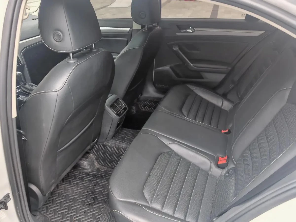VW Passat, снимка 5 - Автомобили и джипове - 54569263