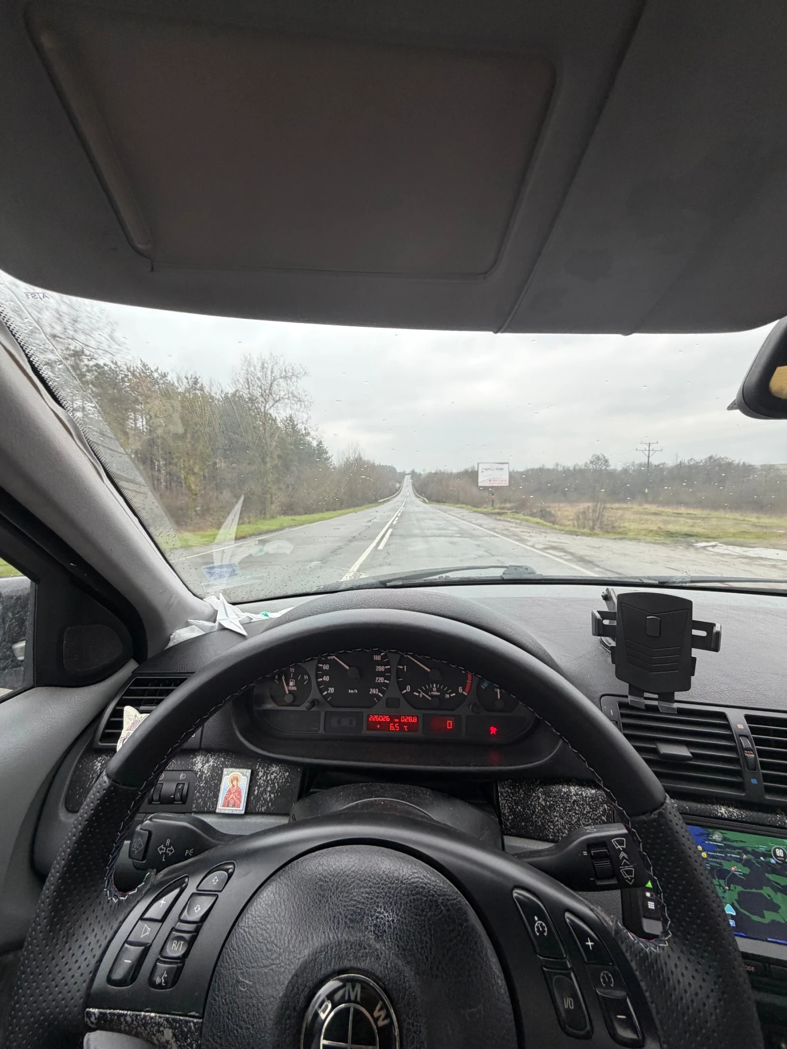 BMW 320 E46, снимка 2 - Автомобили и джипове - 54609080