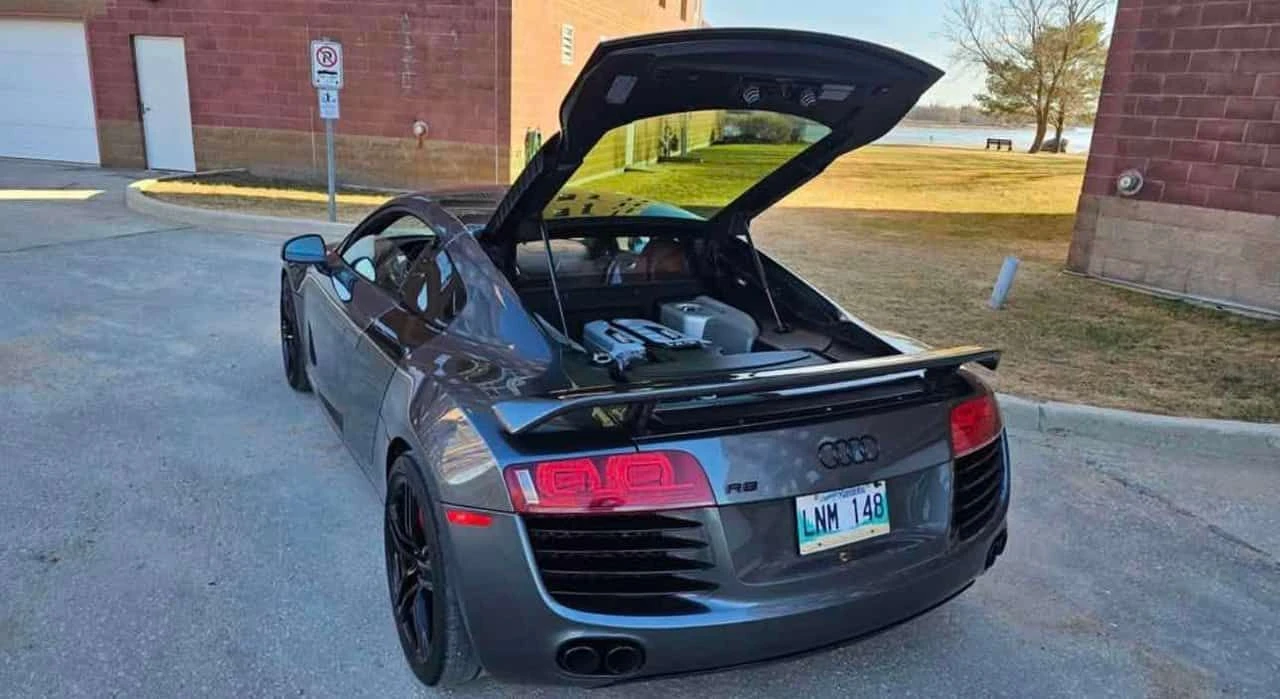 Audi R8 * БЕЗ ИНЦИДЕНТИ* , снимка 5 - Автомобили и джипове - 54774556