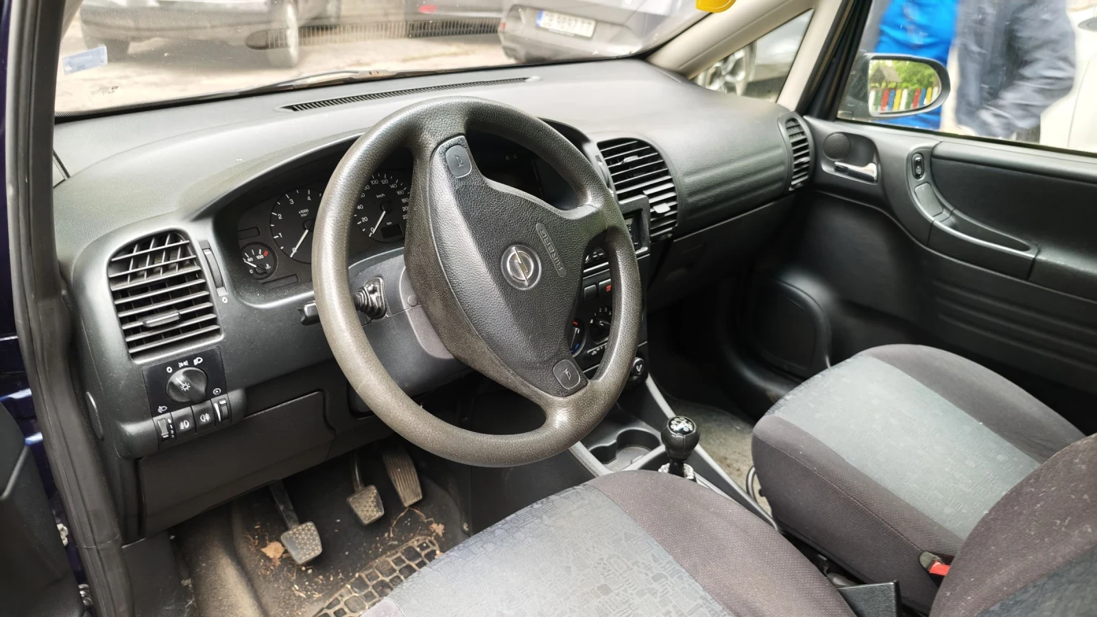 Opel Zafira, снимка 8 - Автомобили и джипове - 54779191