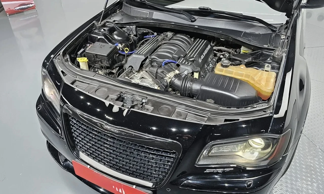 Chrysler 300c 6.4 Srt8 Hemi Панорама/ Обдухване/ Подгрев/, снимка 3 - Автомобили и джипове - 54970883