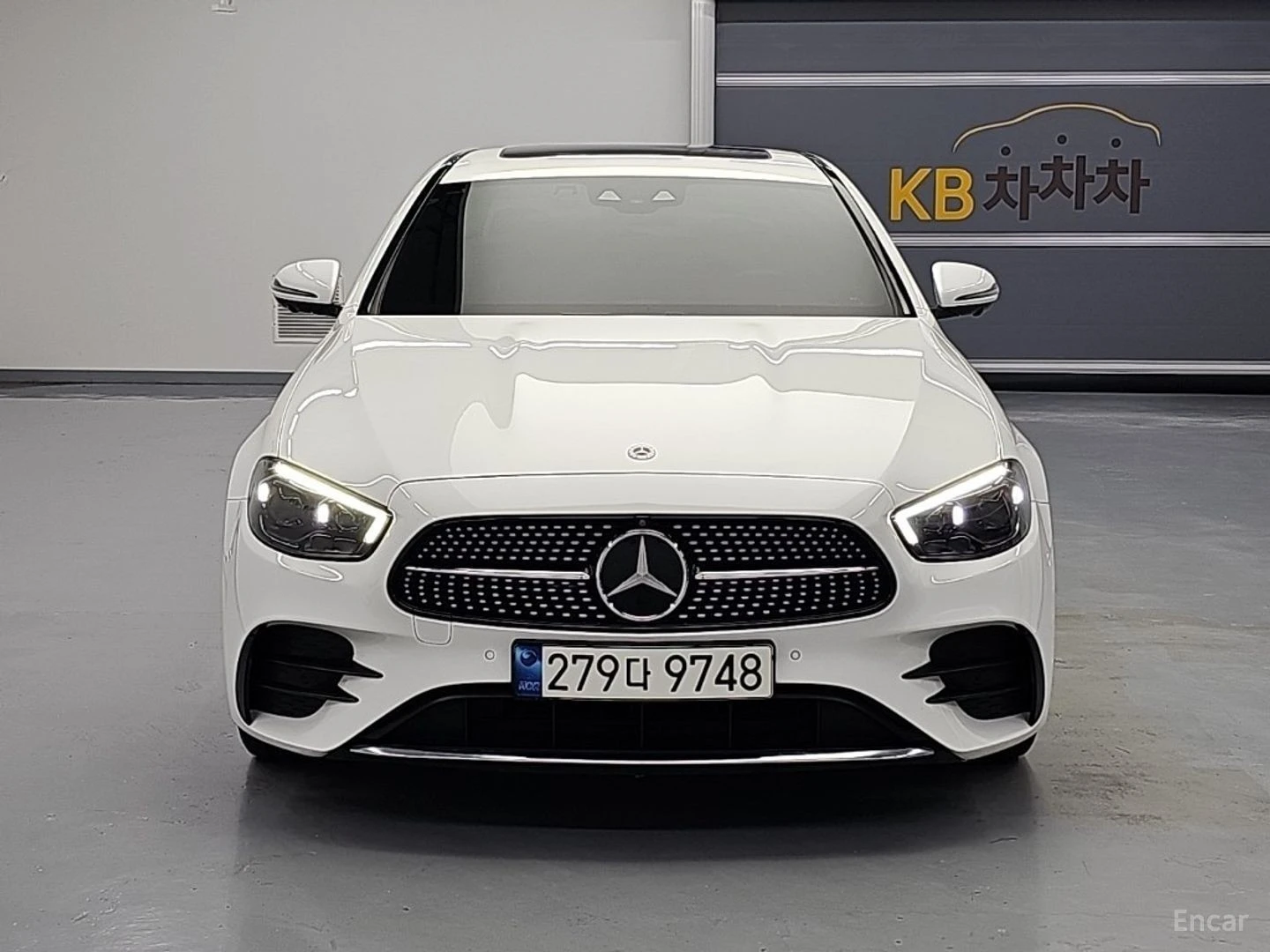 Mercedes-Benz E 220 AMG* 360 КАМЕРА* HEADUP* ПАМЕТ* ДИСТРОНИК