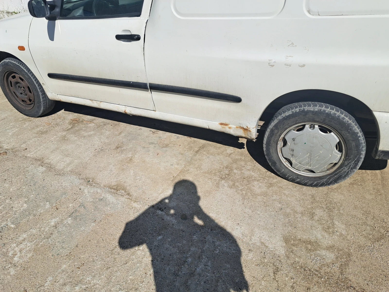 VW Caddy, снимка 4 - Автомобили и джипове - 55659463