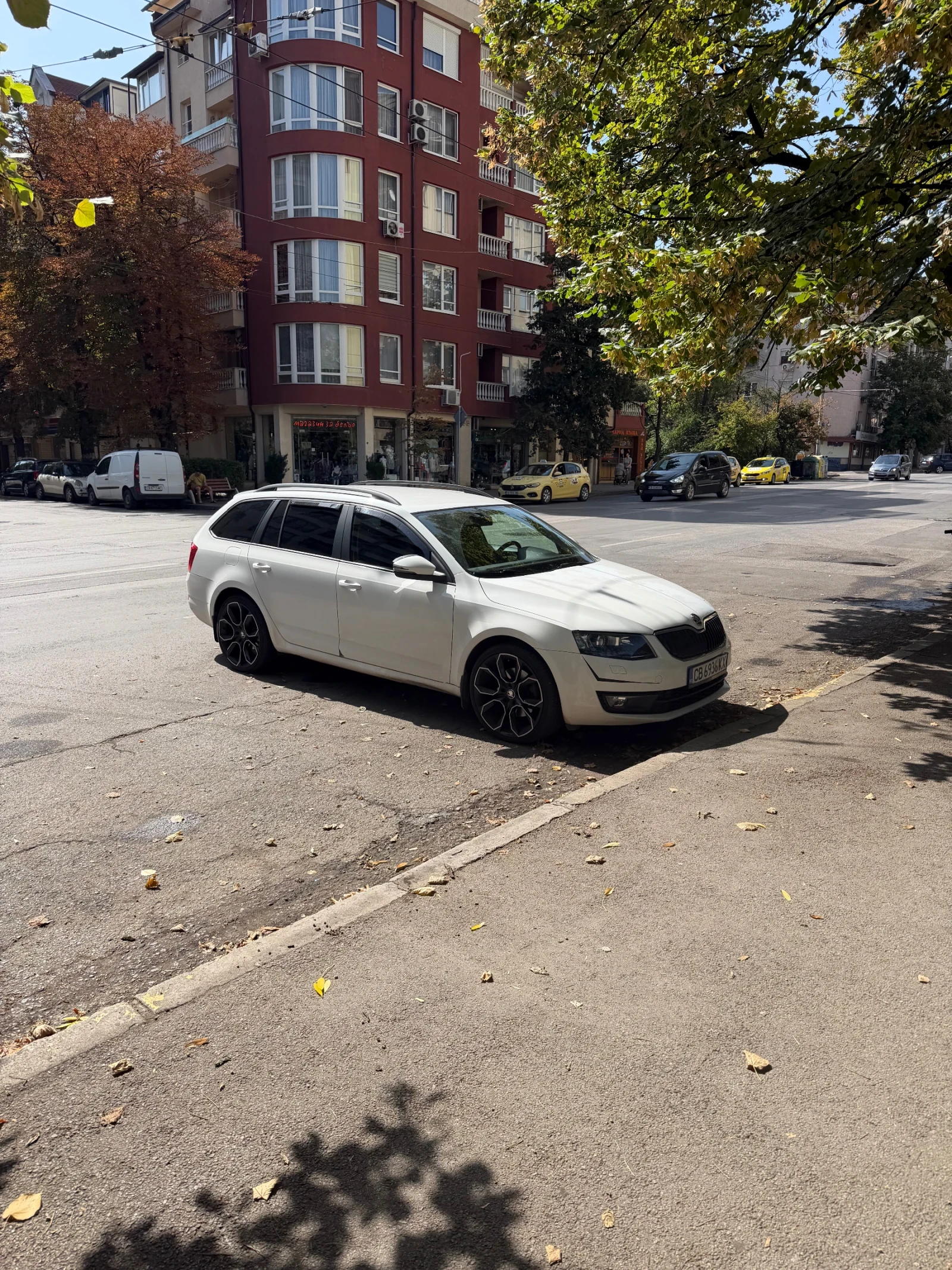 Skoda Octavia Комби, снимка 3 - Автомобили и джипове - 55875719