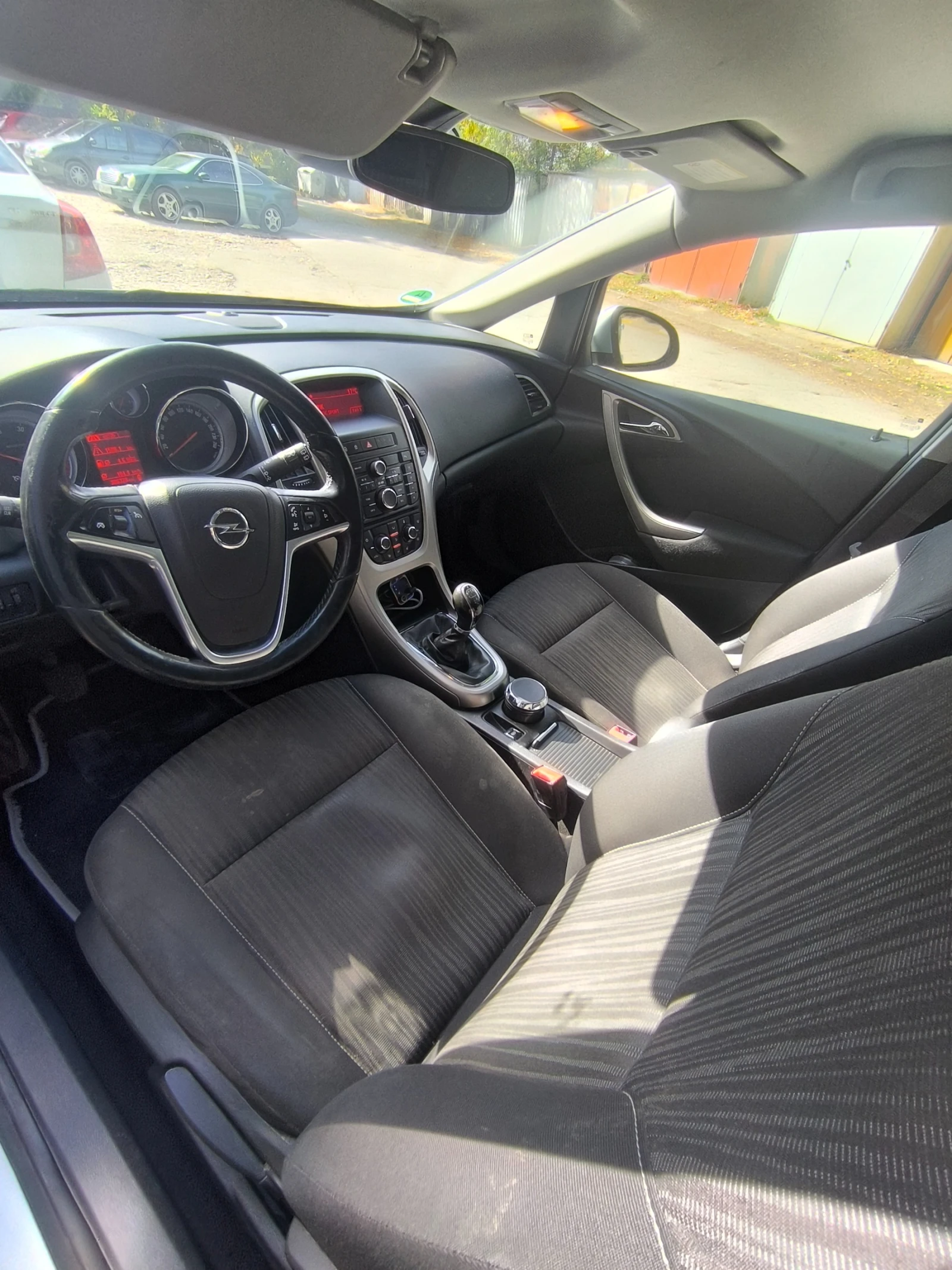 Opel Astra, снимка 12 - Автомобили и джипове - 56569496