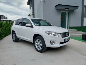 Toyota Rav4 2.2 D4D 150ks/* 4x4/* НАВИ/* ТЕГЛИЧ/!!!Face-lift *, снимка 3