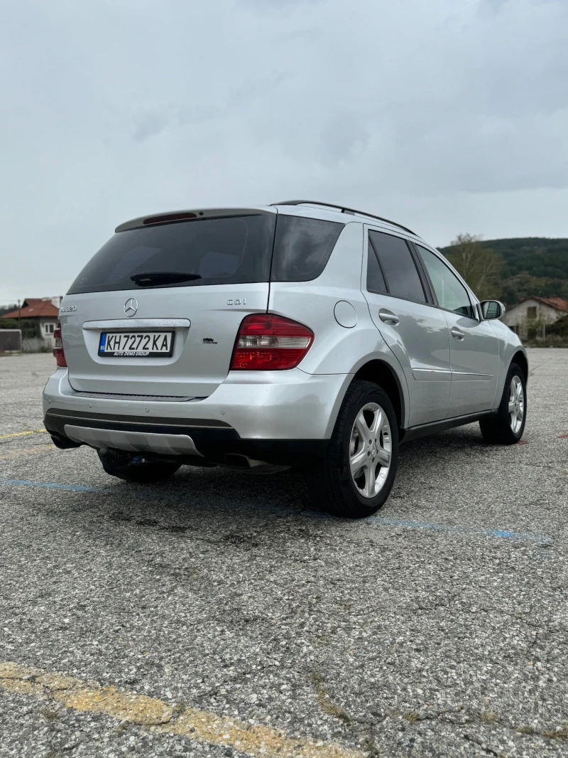 Mercedes-Benz ML 320, снимка 4 - Автомобили и джипове - 47991432