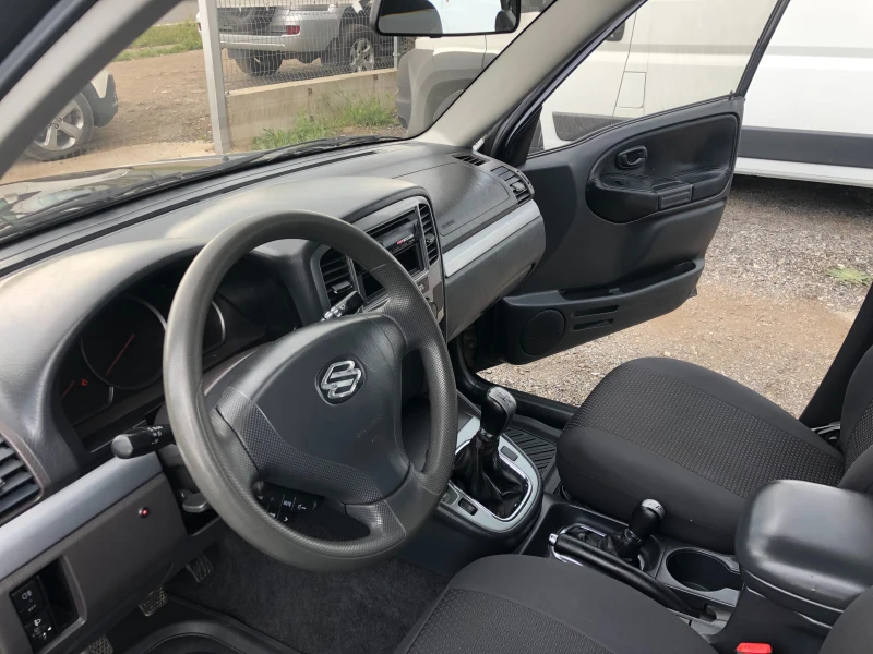 Suzuki Grand vitara 2.0 ГЪРЦИЯ, снимка 10 - Автомобили и джипове - 50425017