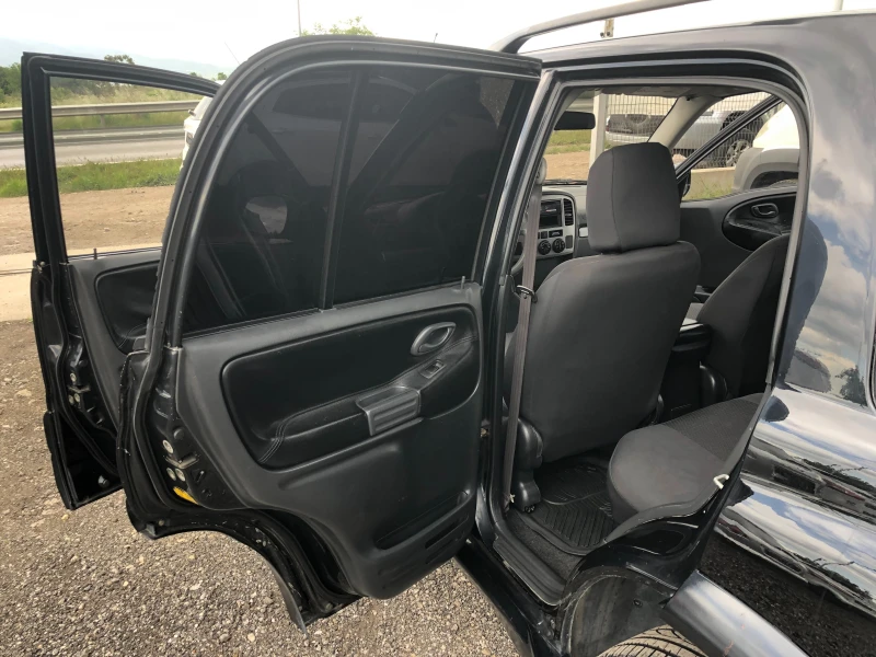 Suzuki Grand vitara 2.0 ГЪРЦИЯ, снимка 11 - Автомобили и джипове - 50425017