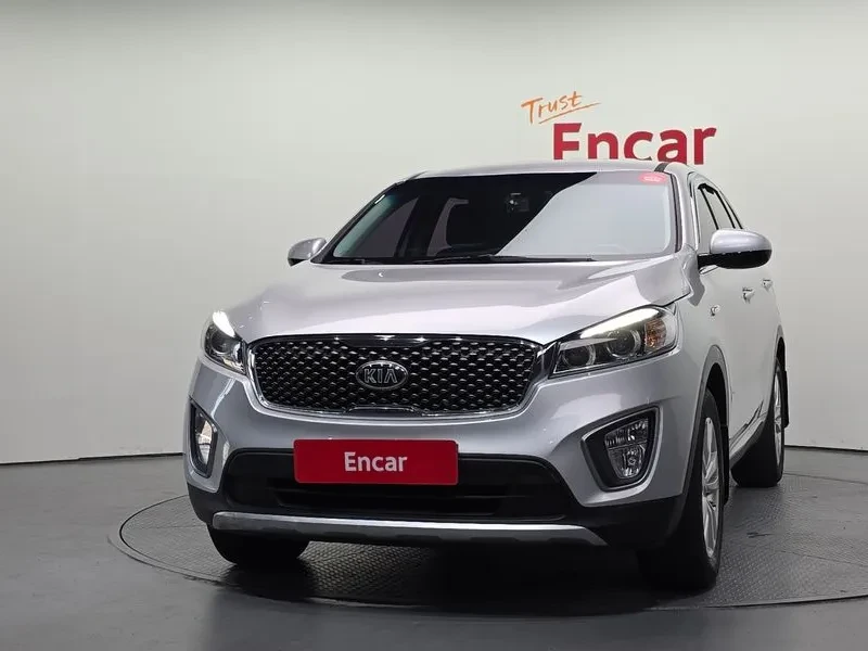 Kia Sorento 2.0 2WD, снимка 3 - Автомобили и джипове - 54750731