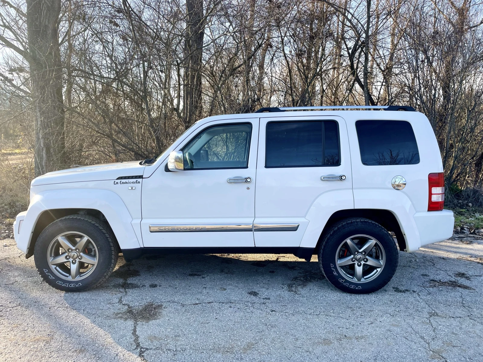Jeep Cherokee 2.8CRDi - изображение 2