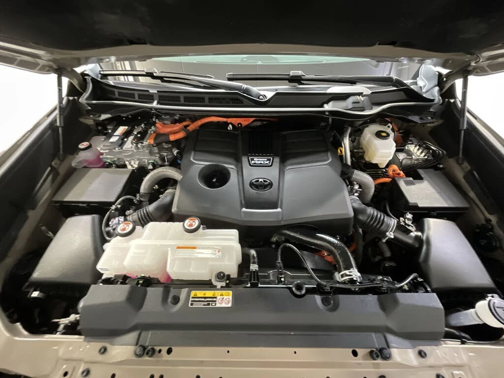 Toyota Sequoia TRD Pro HYBRID 4WD * АвтоКредит* Цена до БГ, снимка 17 - Автомобили и джипове - 53866185