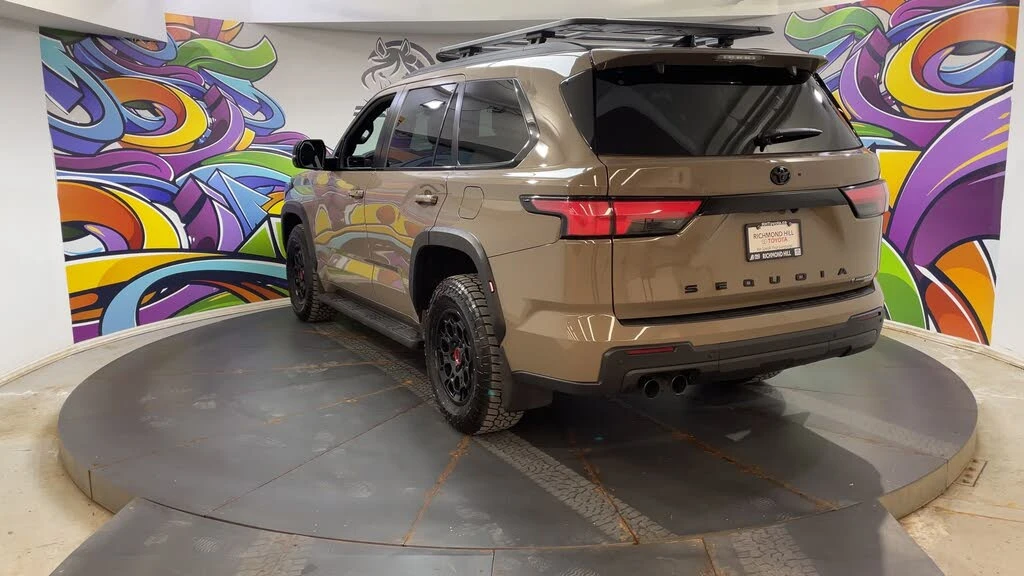 Toyota Sequoia TRD Pro HYBRID 4WD * АвтоКредит* Цена до БГ, снимка 5 - Автомобили и джипове - 53866185