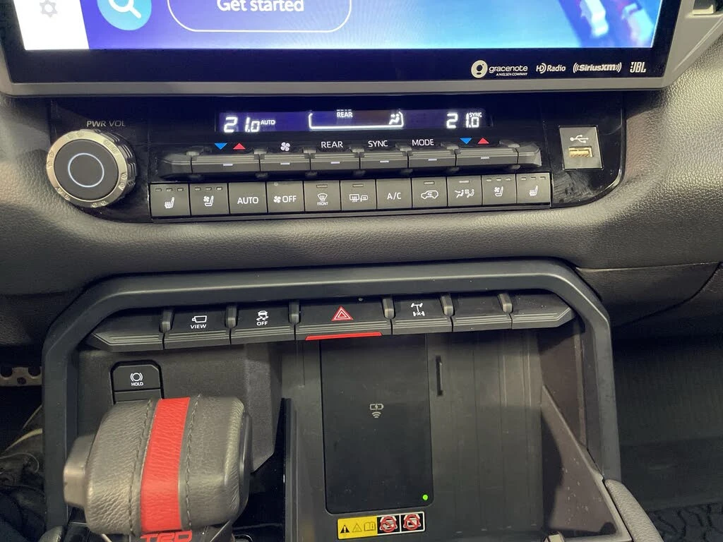 Toyota Sequoia TRD Pro HYBRID 4WD * АвтоКредит* Цена до БГ, снимка 14 - Автомобили и джипове - 53866185