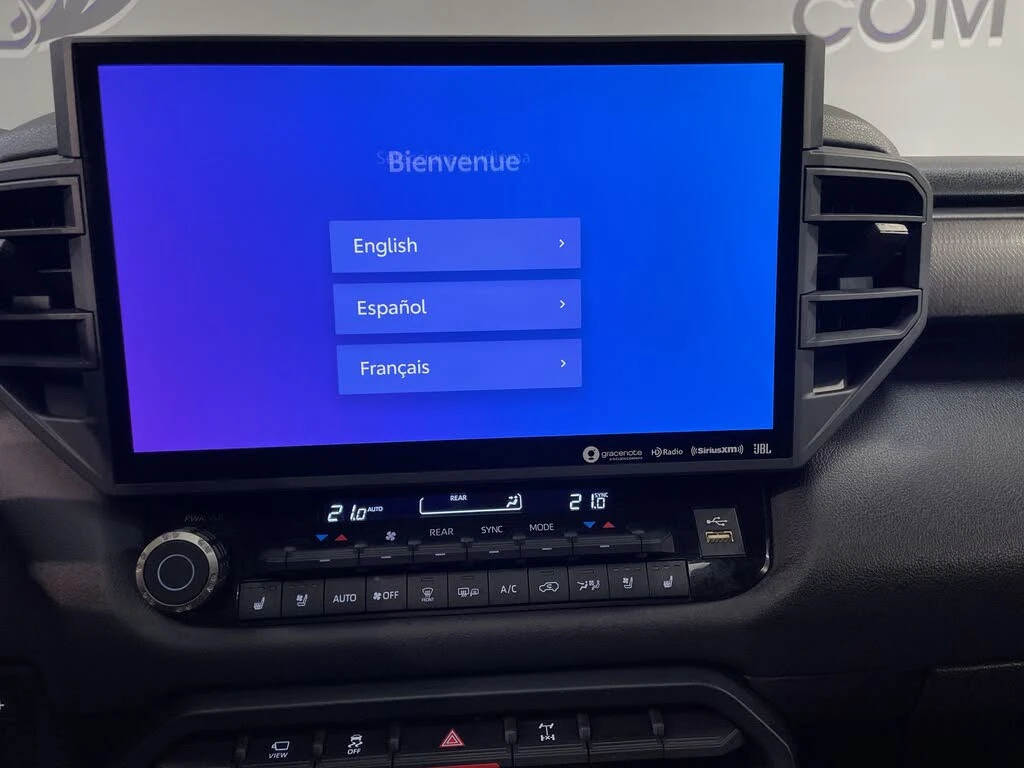 Toyota Sequoia TRD Pro HYBRID 4WD * АвтоКредит* Цена до БГ, снимка 15 - Автомобили и джипове - 53866185