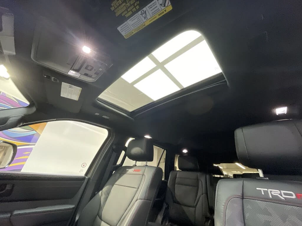 Toyota Sequoia TRD Pro HYBRID 4WD * АвтоКредит* Цена до БГ, снимка 12 - Автомобили и джипове - 53866185