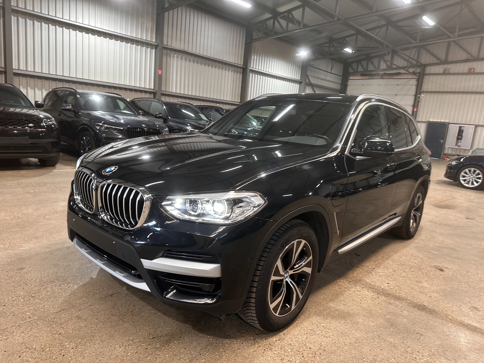BMW X3  30e - Хибрид, снимка 2 - Автомобили и джипове - 54277318