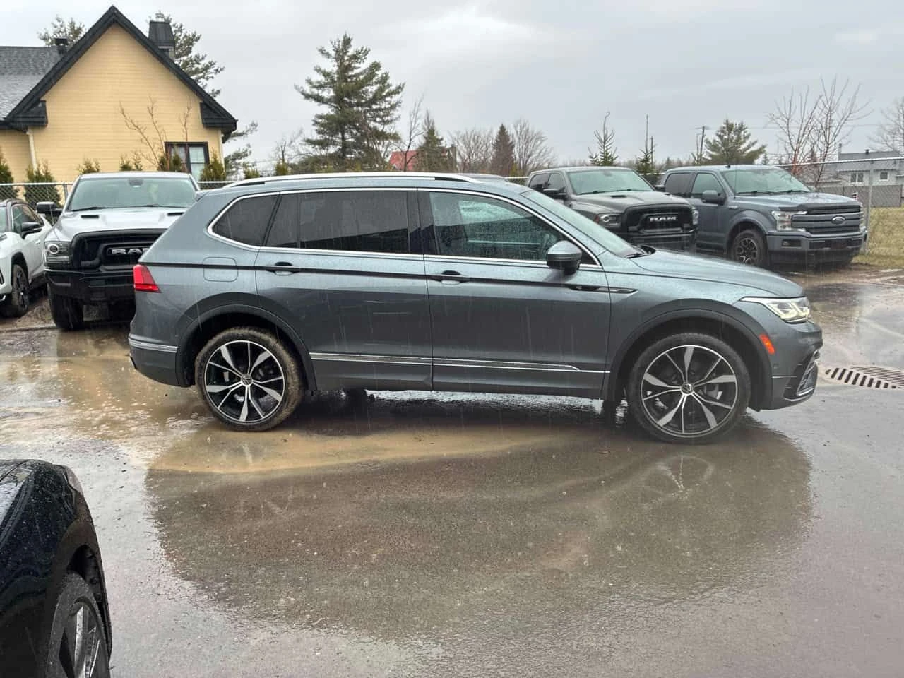 VW Tiguan Highline R Line /FENDER/360/���������/�������  | Mobile.bg � ����������� 3