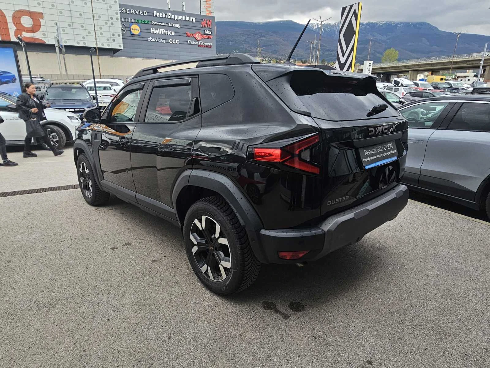 Dacia Duster 1.0 TCe 100 LPG 4x4, снимка 4 - Автомобили и джипове - 54358835