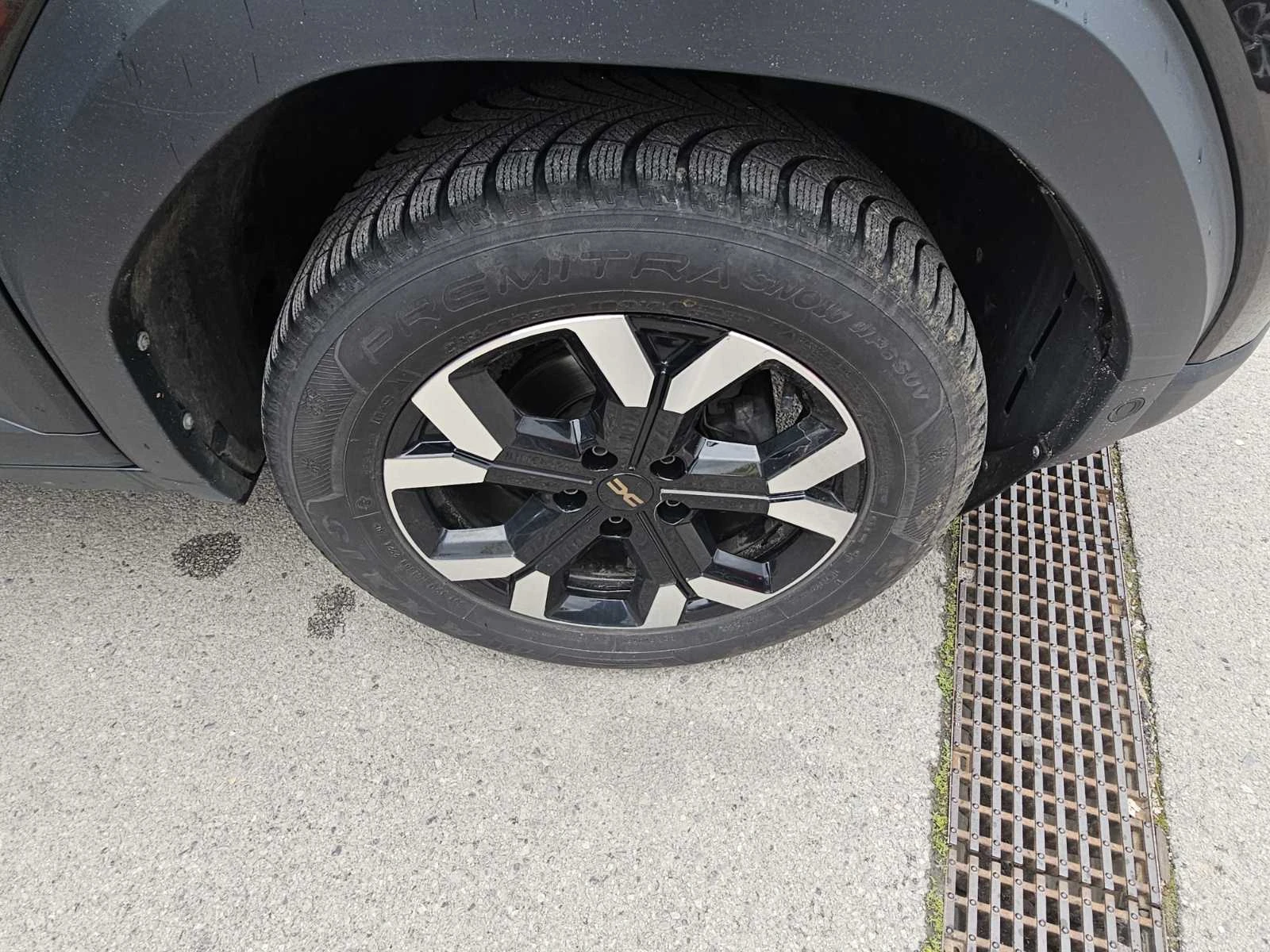 Dacia Duster 1.0 TCe 100 LPG 4x4, снимка 16 - Автомобили и джипове - 54358835