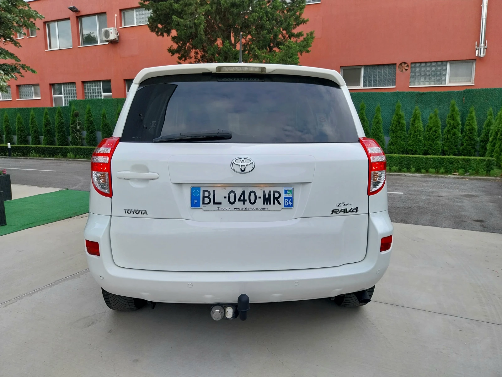 Toyota Rav4 2.2 D4D 150ks/* 4x4/* НАВИ/* ТЕГЛИЧ/!!!Face-lift *, снимка 8 - Автомобили и джипове - 54742269