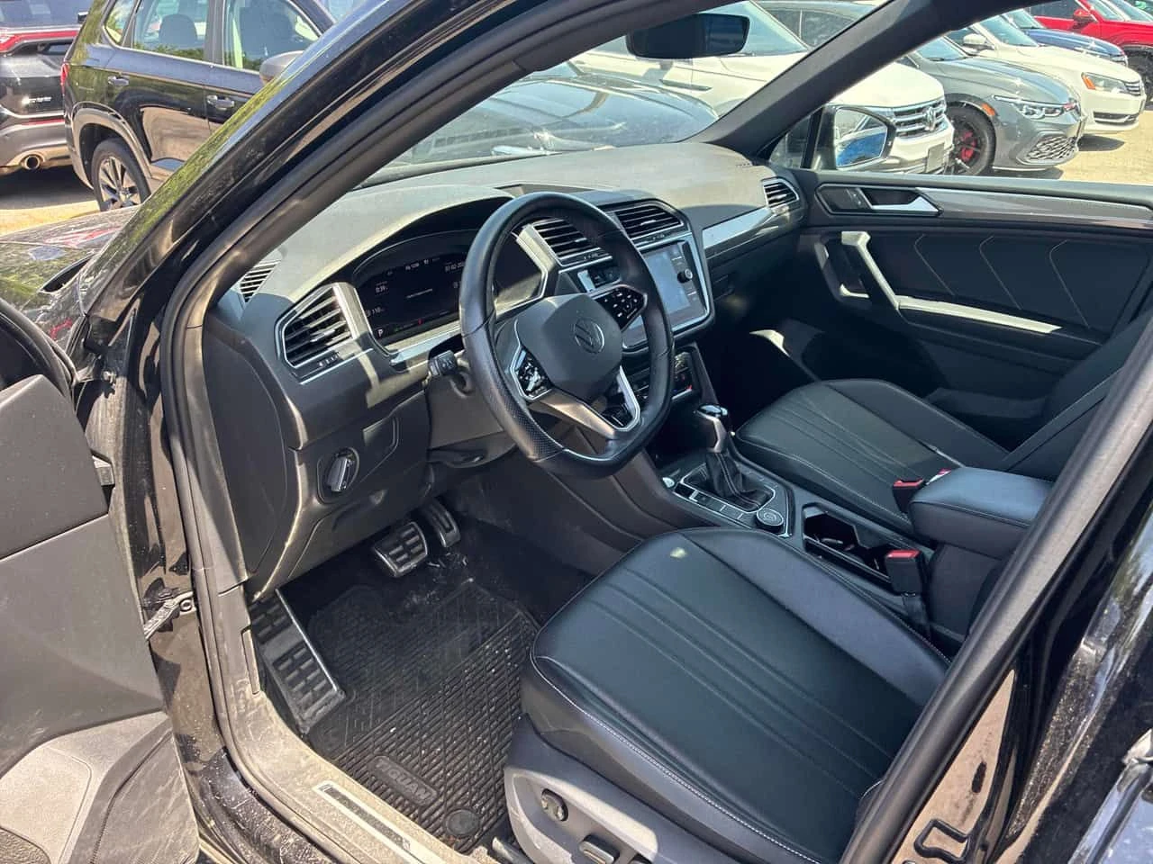 VW Tiguan | ПОДГРЕВ | ДИГИТАЛНО ТАБЛО | CARFAX | ПАНОРАМА | , снимка 5 - Автомобили и джипове - 55167646