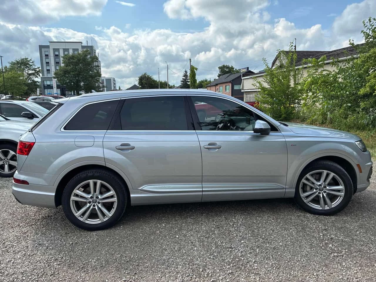 Audi Q7 Technik | CARFAX | АВТОКРЕДИТ БЕЗ ПЪРВОНАЧАЛНА , снимка 4 - Автомобили и джипове - 55601346