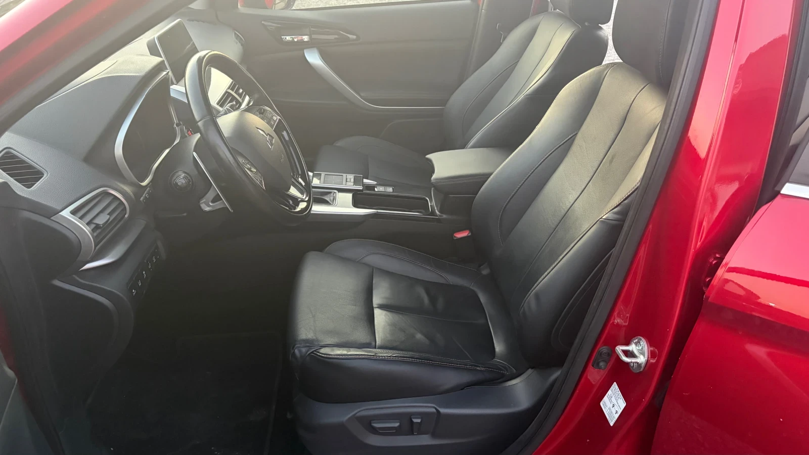 Mitsubishi Eclipse Cross 1.5i* 163hp* 4x4* FULL, снимка 8 - Автомобили и джипове - 55642947