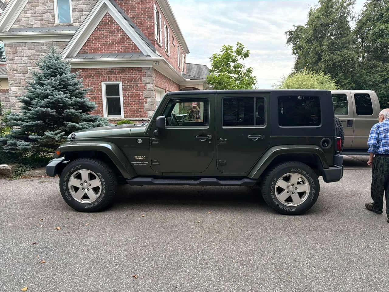Jeep Wrangler * Sahara * АВТОКРЕДИТ БЕЗ ПЪРВОНАЧАЛНА ВНОСКА* , снимка 2 - Автомобили и джипове - 55713224