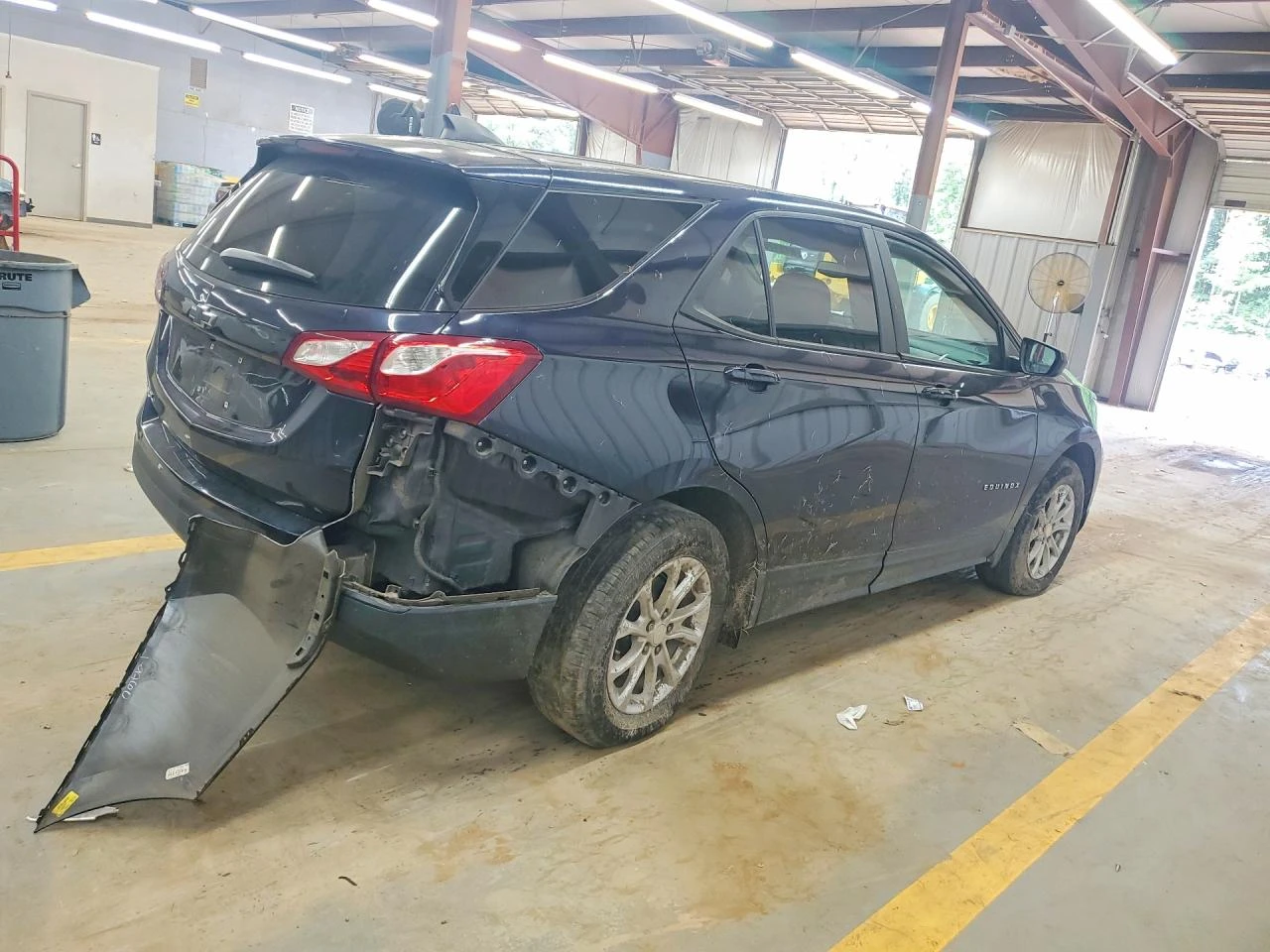 Chevrolet Equinox 1.5l Ls, снимка 3 - Автомобили и джипове - 56075802