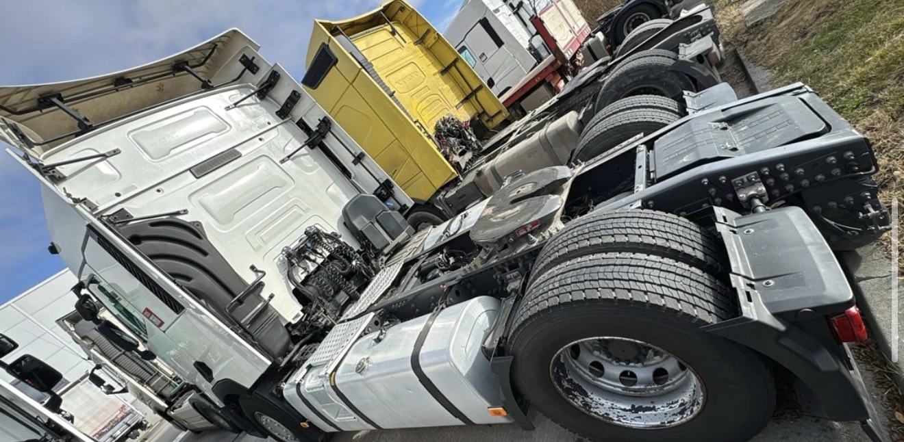 Renault T  - изображение 2