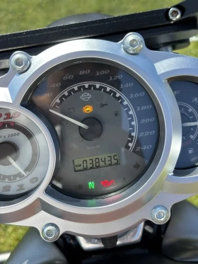 Harley-Davidson V-Rod, снимка 6