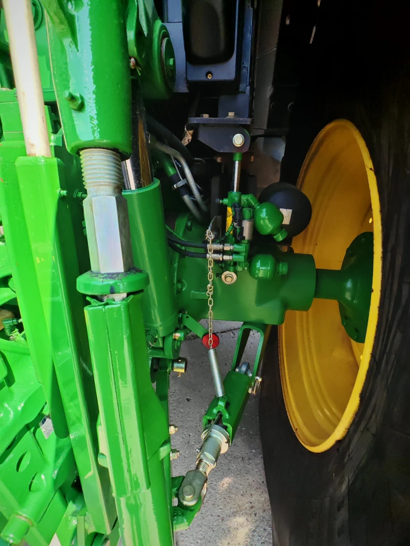 Трактор John Deere 6215R лизинг с първоначална вноска 20%, снимка 10 - Селскостопанска техника - 51315118