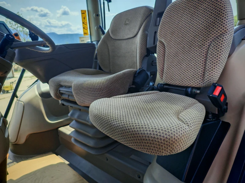 Трактор John Deere 6215R лизинг с първоначална вноска 20%, снимка 15 - Селскостопанска техника - 51315118