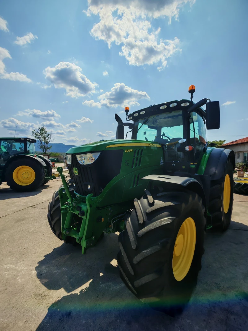 Трактор John Deere 6215R лизинг с първоначална вноска 20%, снимка 3 - Селскостопанска техника - 51315118