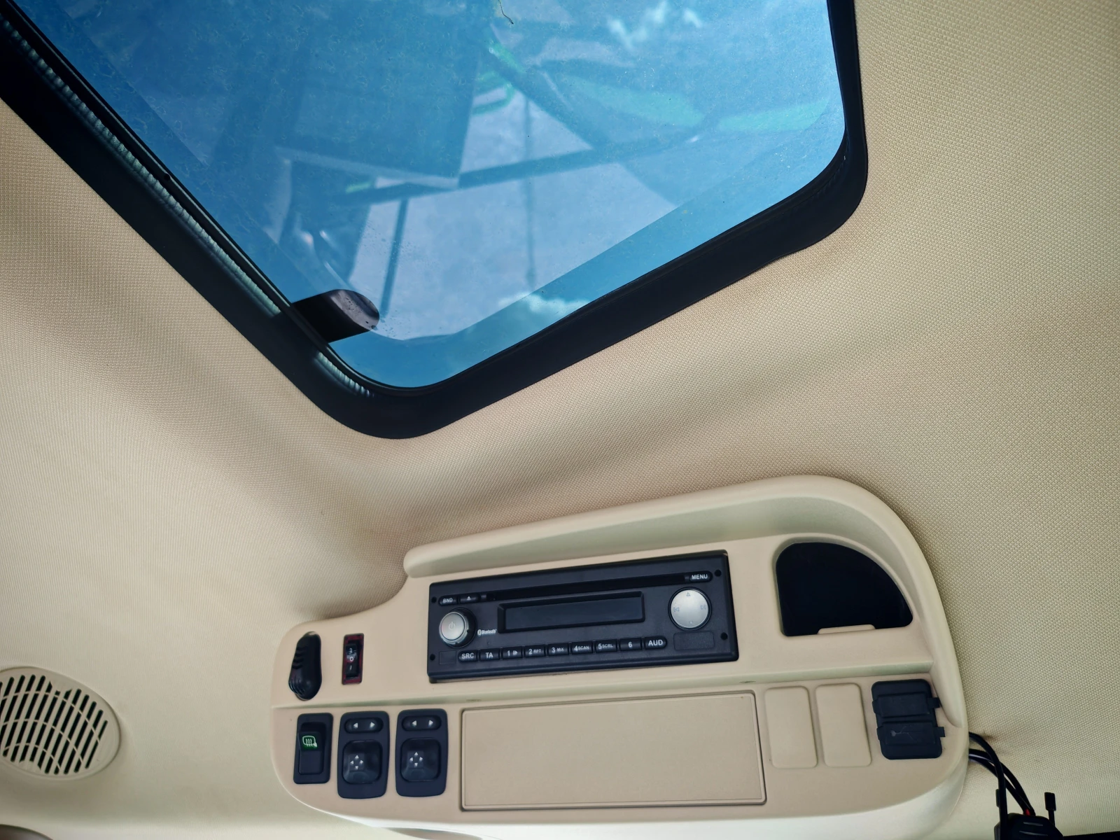  John Deere 6215R     20% | Mobile.bg   14