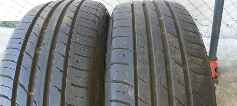 Гуми Летни 205/60R15, снимка 1 - Гуми и джанти - 30392771