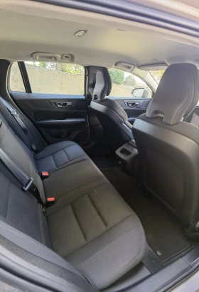 Volvo V60 Cross Country B4, снимка 10