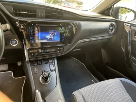 Toyota Auris, снимка 9